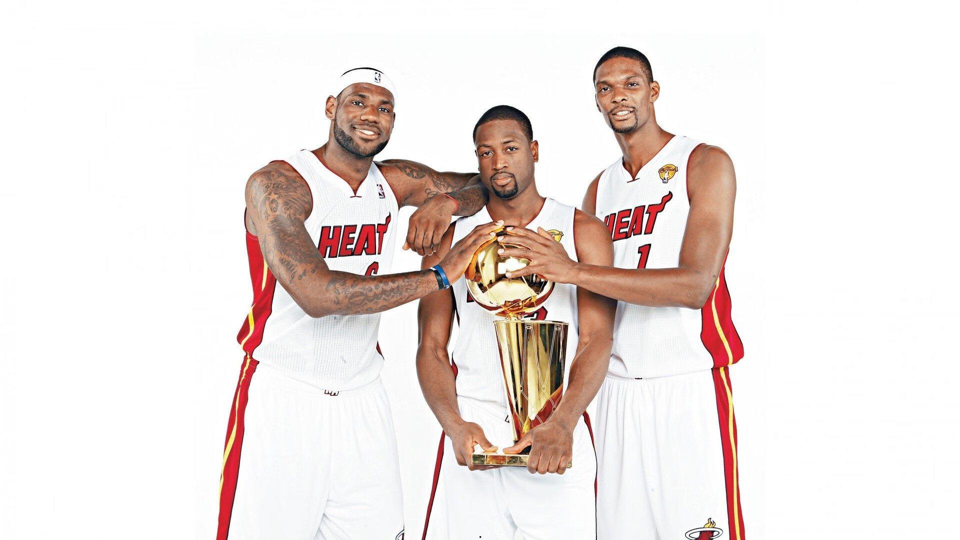 NBA季后赛激战正酣 东西部豪强上演巅峰对决