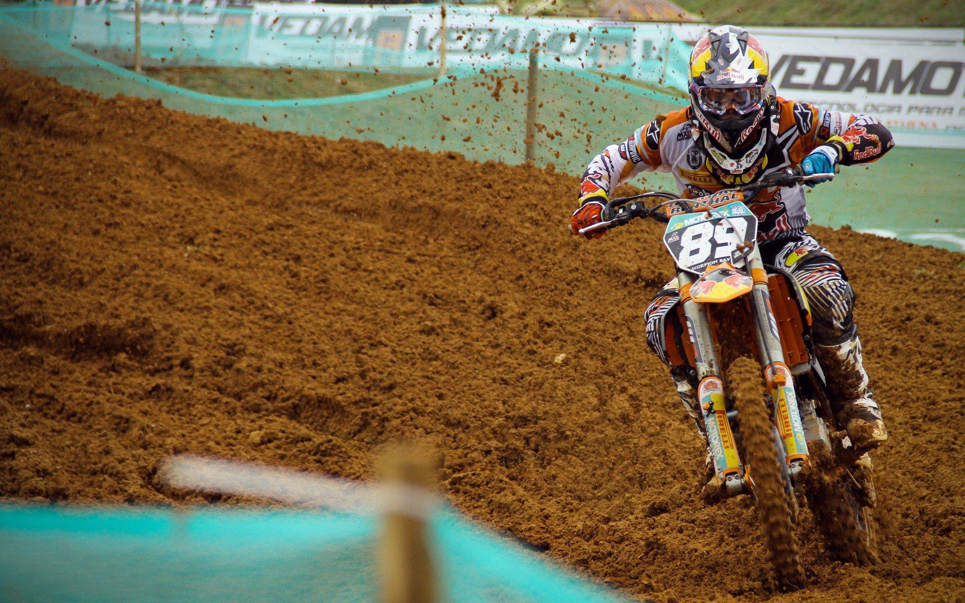 意甲争冠白热化,国际米兰与尤文图斯上演巅峰对决