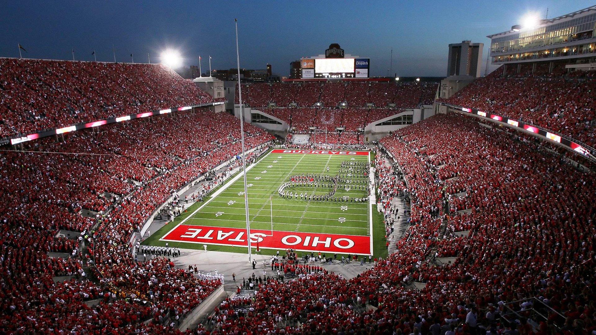 世界杯巅峰对决，阿根廷力克法国 梅西终圆梦捧杯