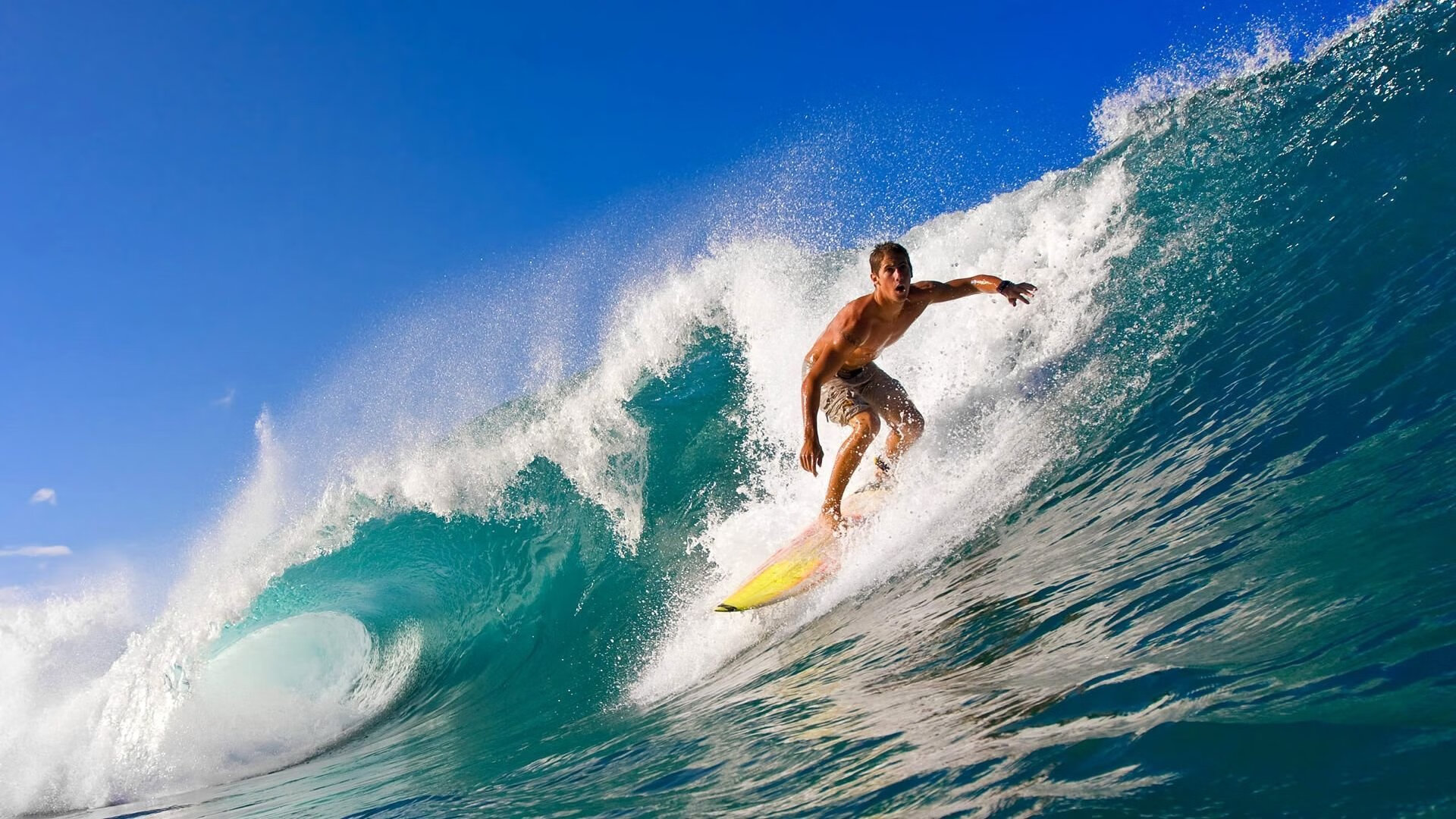 纳达尔鏖战五盘险胜德约科维奇 法网半决赛上演史诗对决